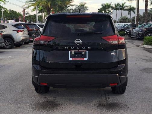 2025 Nissan Rogue S