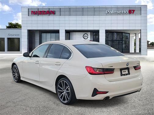 2019 BMW 330 i xDrive