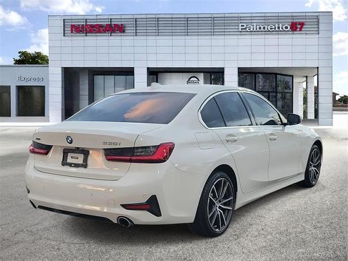 2019 BMW 330 i xDrive
