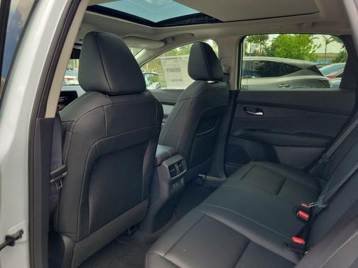 Everest White P 2026 Nissan Murano SL
