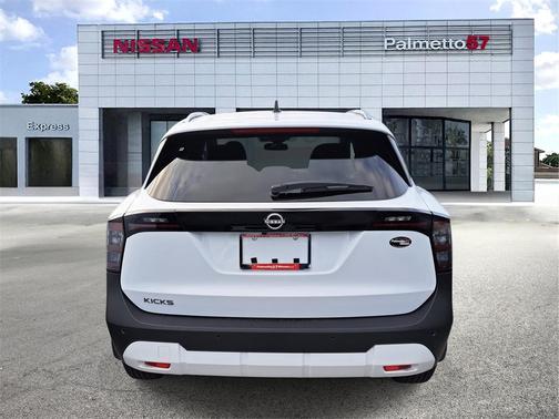 2026 Nissan Kicks SV