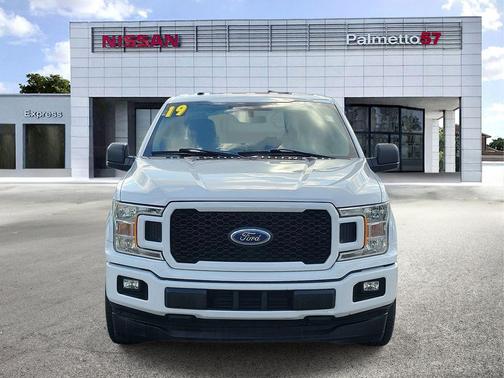 Oxford White 2022 Ford F-150 XL