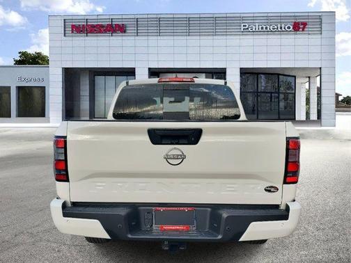 2025 Nissan Frontier SV