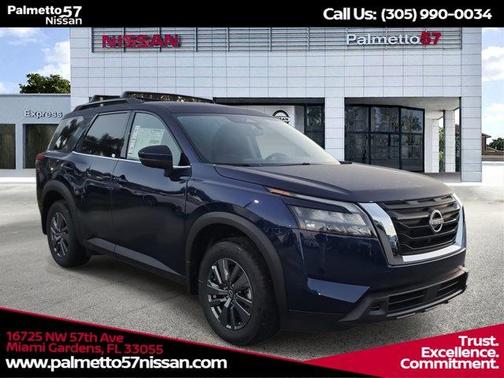 2025 Nissan Pathfinder SV