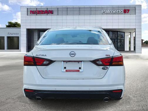 2025 Nissan Altima SR