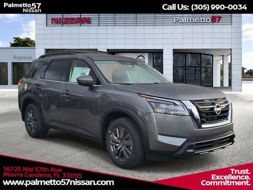 2025 Nissan Pathfinder SV