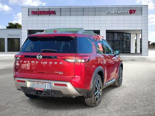 2023 Nissan Pathfinder Platinum