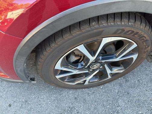 2019 Toyota C-HR XLE