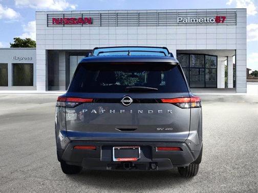 2023 Nissan Pathfinder SV