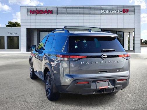2023 Nissan Pathfinder SV
