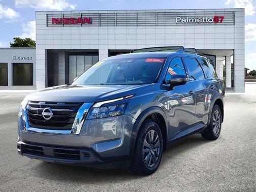2023 Nissan Pathfinder SV
