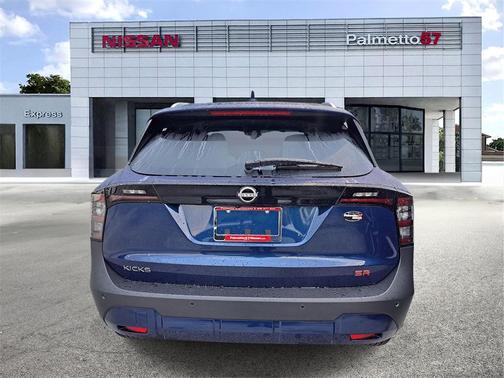 2025 Nissan Kicks SR