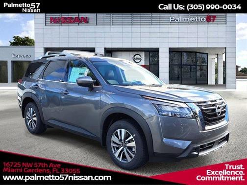 2025 Nissan Pathfinder SL