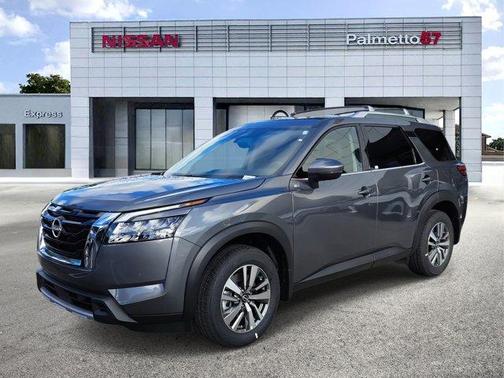 2025 Nissan Pathfinder SL
