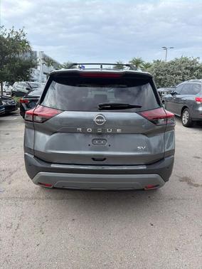 Gun Metallic 2022 Nissan Rogue SV