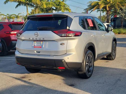 2025 Nissan Rogue SV