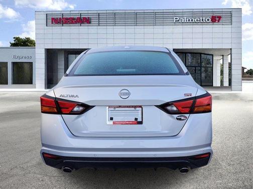 2025 Nissan Altima SR
