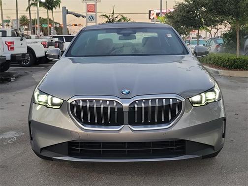 2025 BMW 540 i xDrive