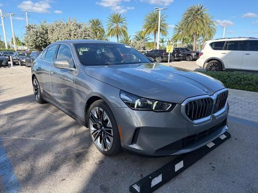 2025 BMW 540 i xDrive