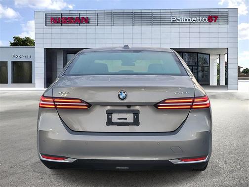 2025 BMW 540 i xDrive