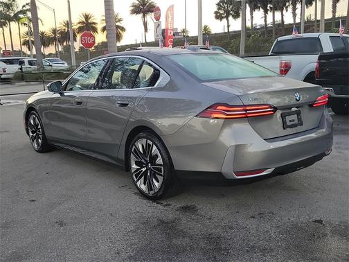 2025 BMW 540 i xDrive