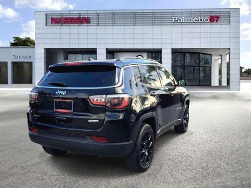 2022 Jeep Compass Latitude Lux