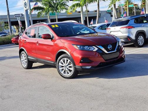 2022 Nissan Rogue Sport SV