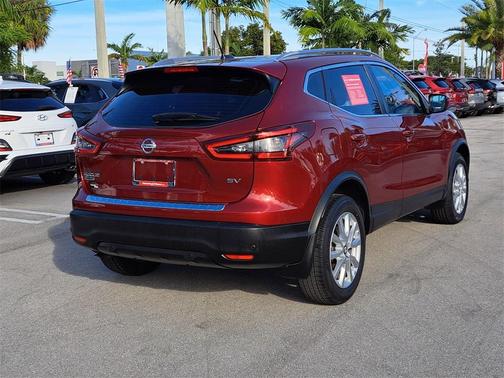 2022 Nissan Rogue Sport SV