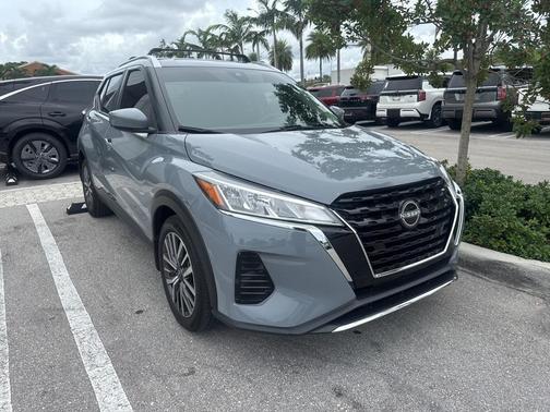 2023 Nissan Kicks SV