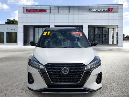 2021 Nissan Kicks SR