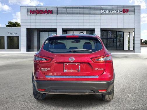 2022 Nissan Rogue Sport SV