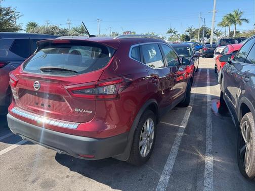 2022 Nissan Rogue Sport SV