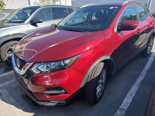 2022 Nissan Rogue Sport SV