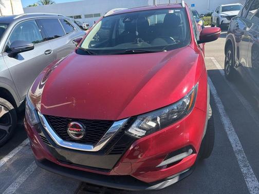 2022 Nissan Rogue Sport SV