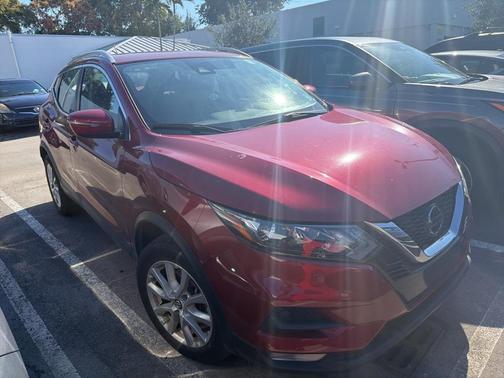 2022 Nissan Rogue Sport SV