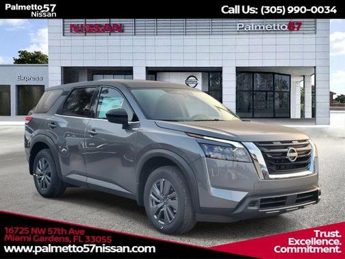 2025 Nissan Pathfinder S
