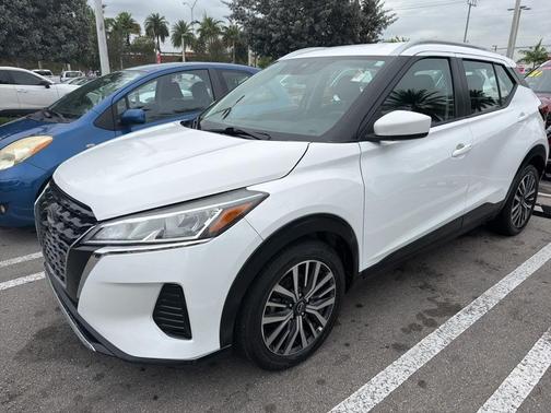 2022 Nissan Kicks SV