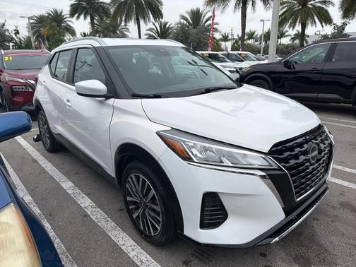 2022 Nissan Kicks SV