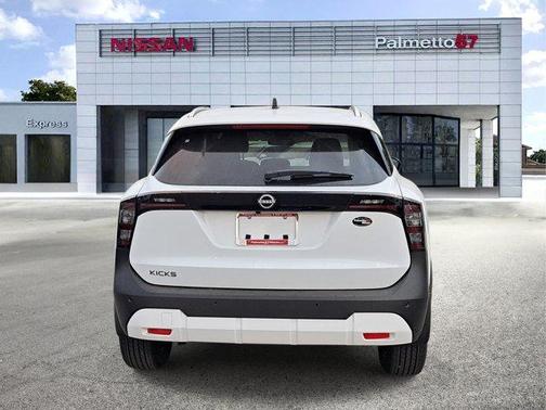 2026 Nissan Kicks SV
