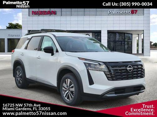 2026 Nissan Pathfinder SL