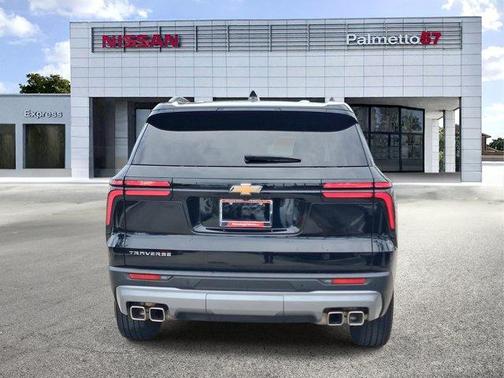 Black Metallic 2025 Chevrolet Traverse LT