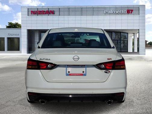 White 2025 Nissan Altima SR