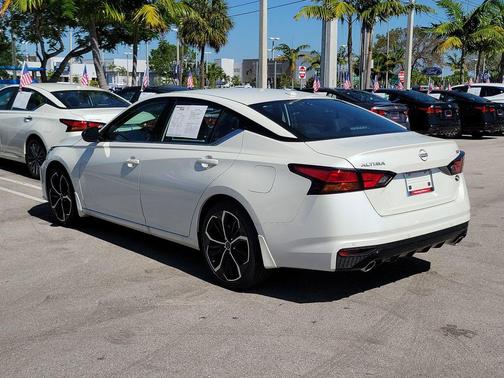 White 2025 Nissan Altima SR