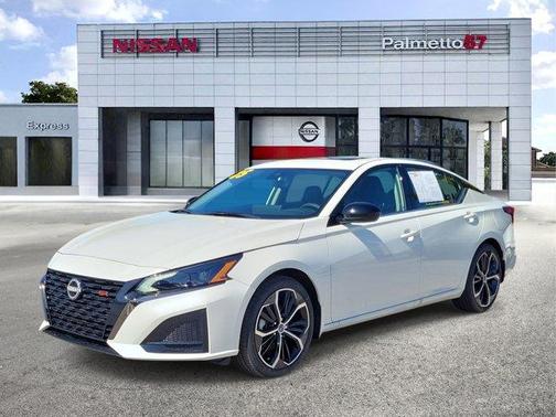 White 2025 Nissan Altima SR
