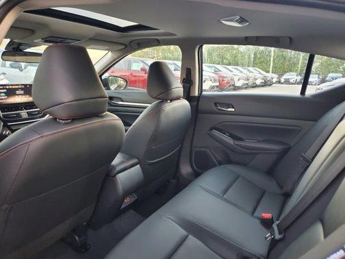 2025 Nissan Altima SR