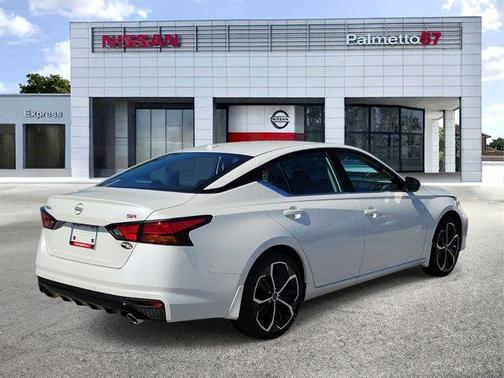 White 2025 Nissan Altima SR