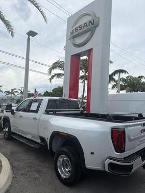 White Frost Tri-Coat 2023 GMC Sierra 3500 Denali
