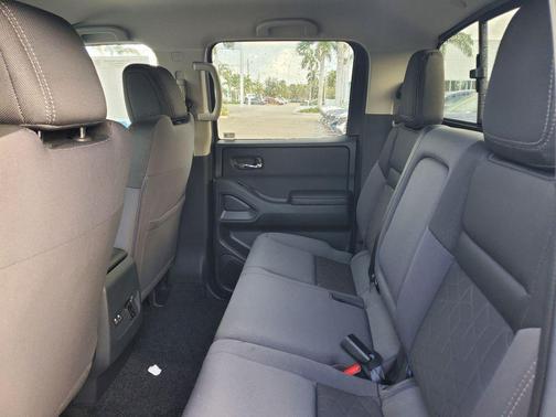 Glacier White 2025 Nissan Frontier SV