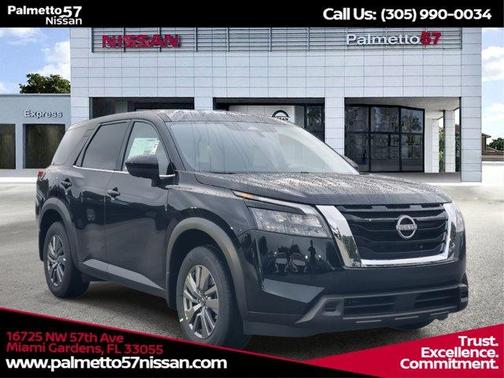 2025 Nissan Pathfinder S