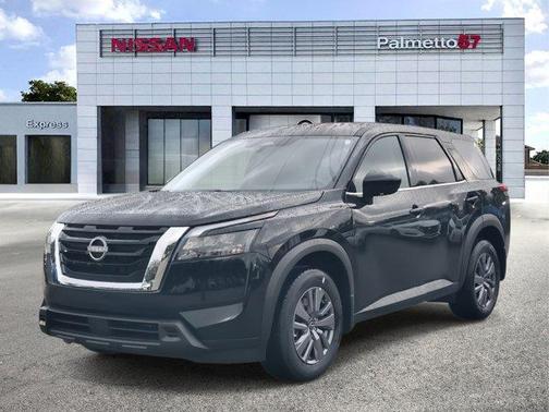 2025 Nissan Pathfinder S
